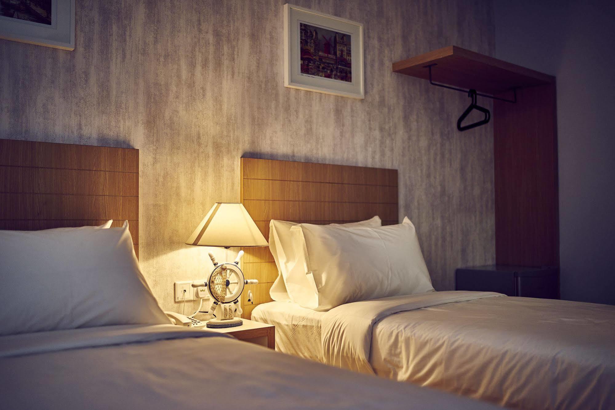 Lighthouse Hotel & Shortstay @ Damansara Uptown Petaling Jaya Bagian luar foto
