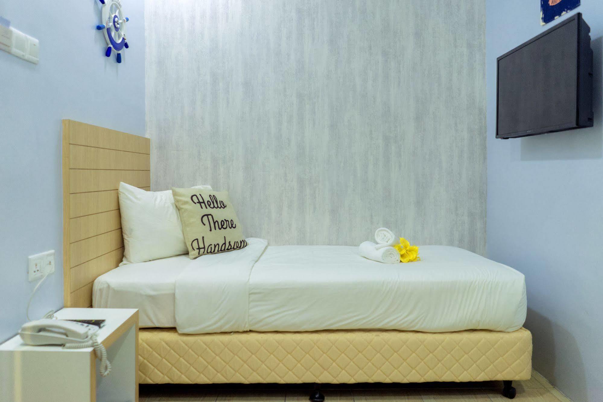 Lighthouse Hotel & Shortstay @ Damansara Uptown Petaling Jaya Bagian luar foto