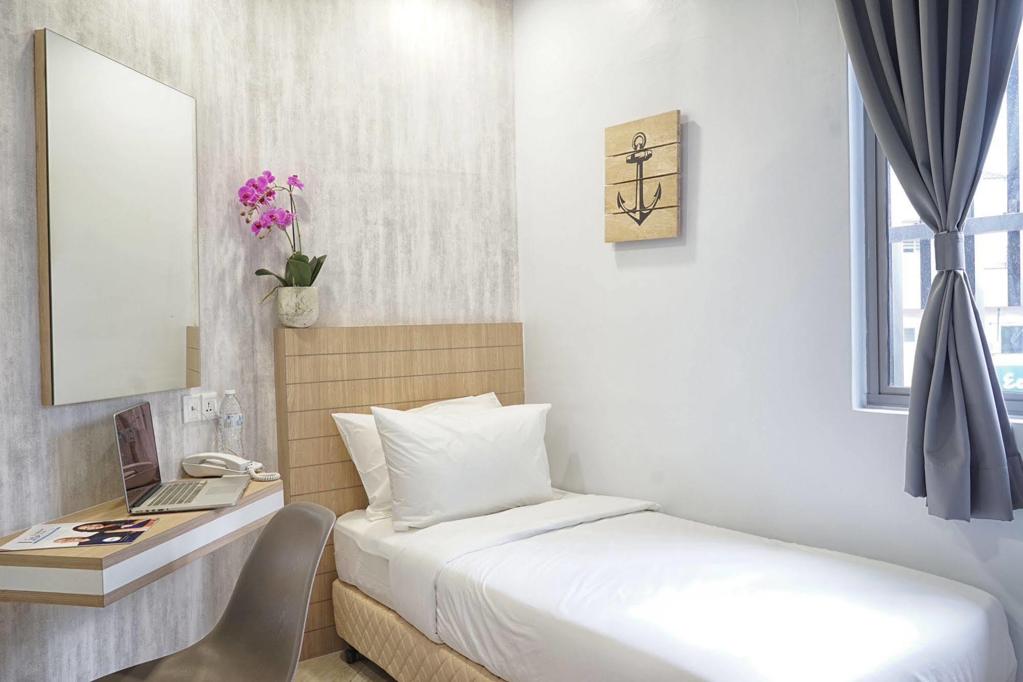 Lighthouse Hotel & Shortstay @ Damansara Uptown Petaling Jaya Bagian luar foto