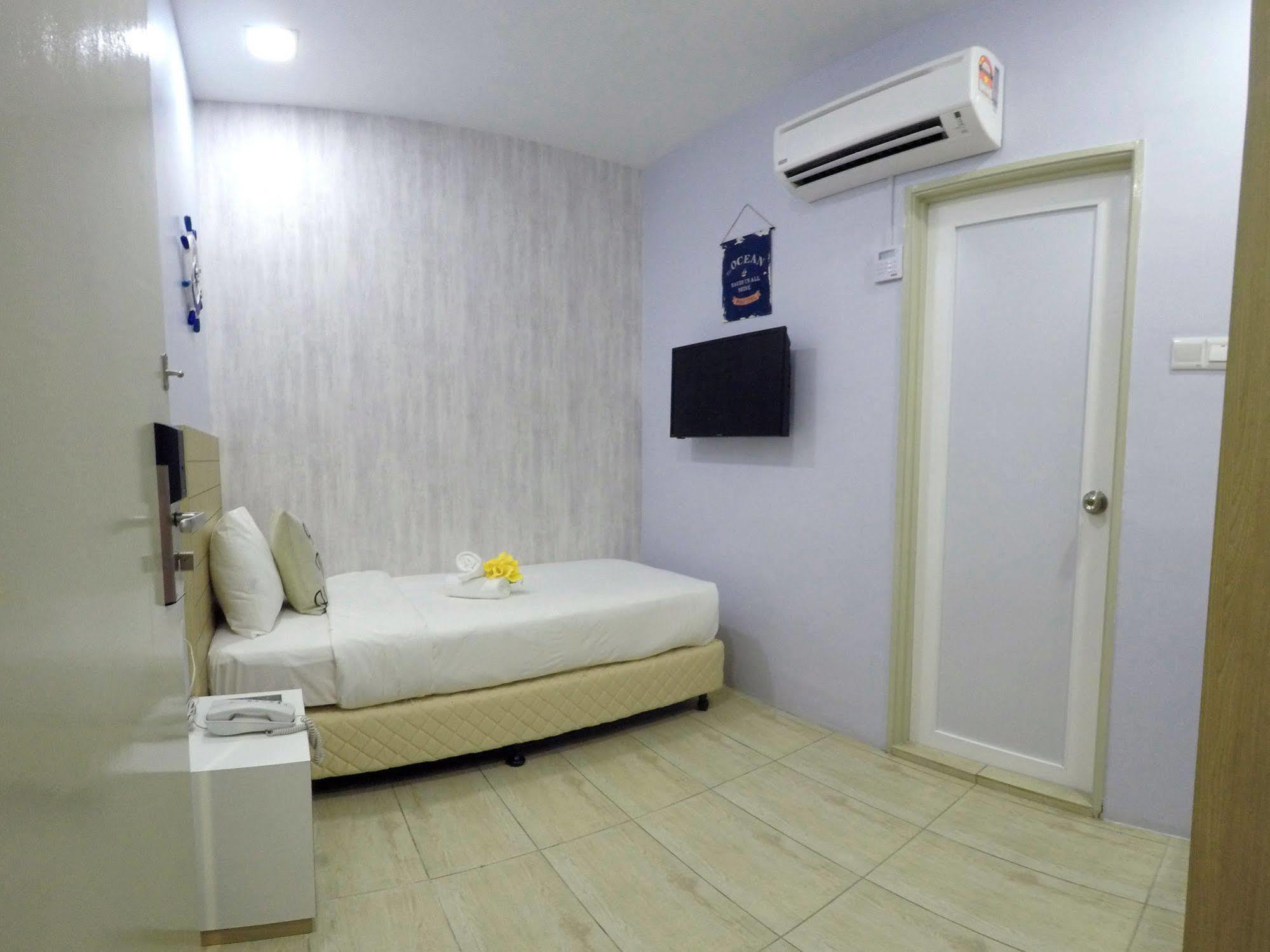 Lighthouse Hotel & Shortstay @ Damansara Uptown Petaling Jaya Bagian luar foto