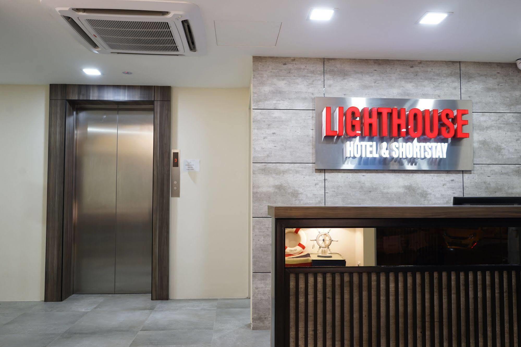 Lighthouse Hotel & Shortstay @ Damansara Uptown Petaling Jaya Bagian luar foto