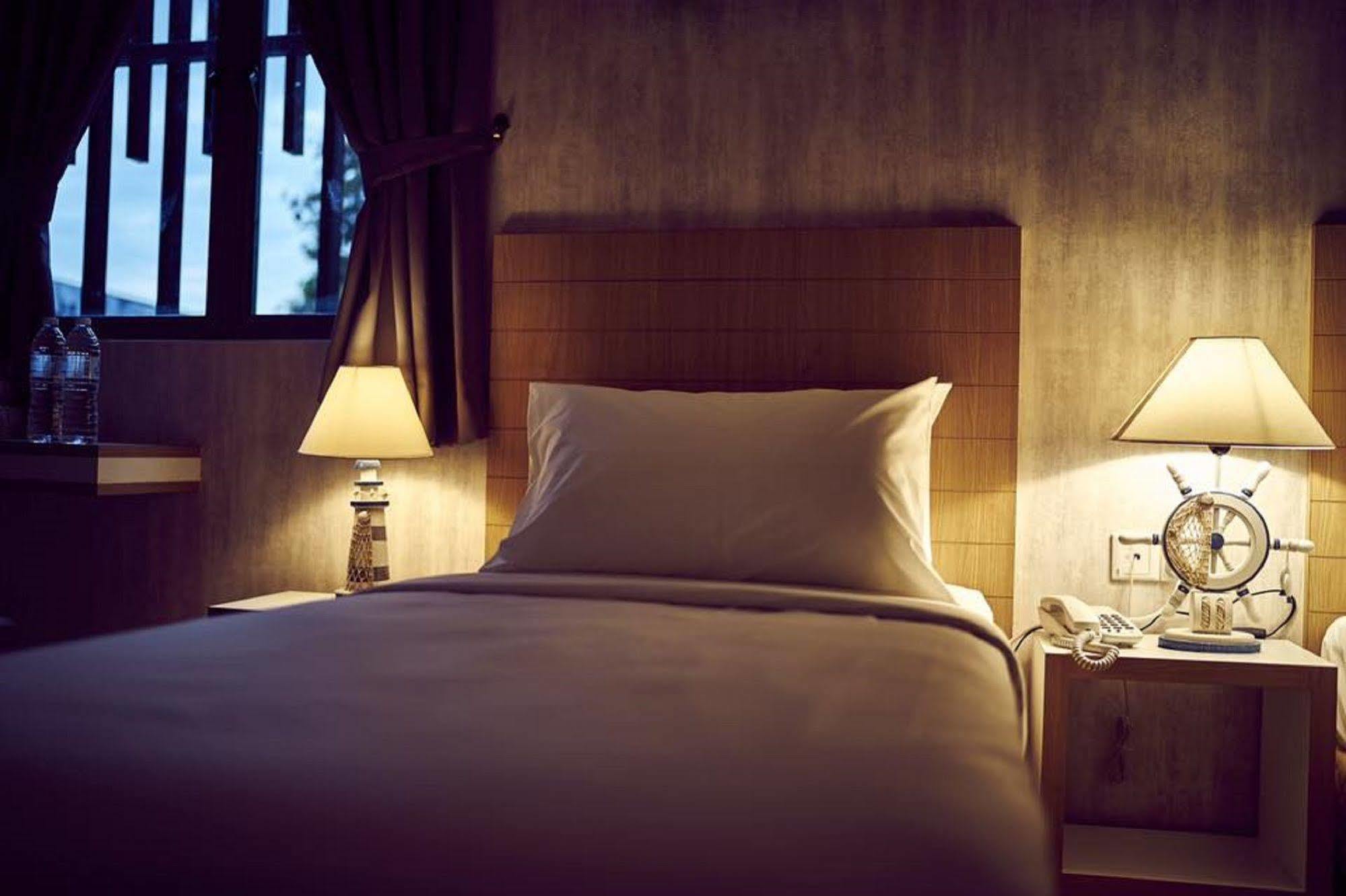 Lighthouse Hotel & Shortstay @ Damansara Uptown Petaling Jaya Bagian luar foto